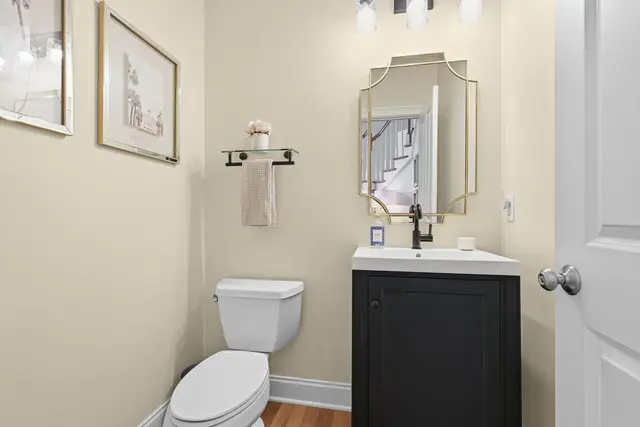 201 Crawford Court gallery image 30