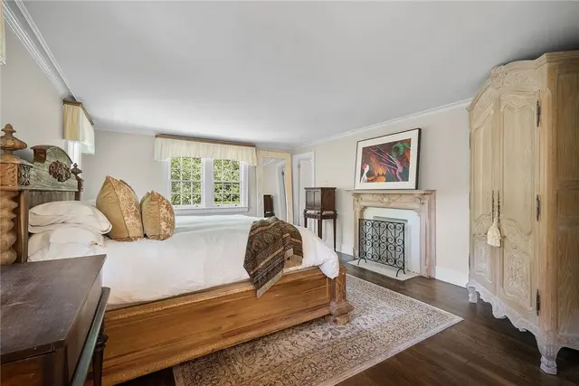 201 Creek Drive gallery image 4