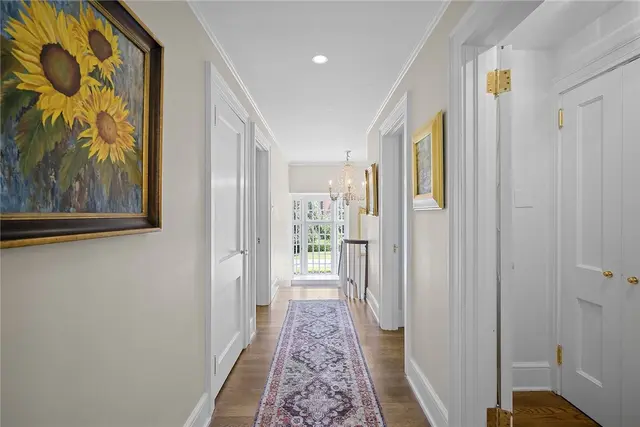 201 Creek Drive gallery image 10