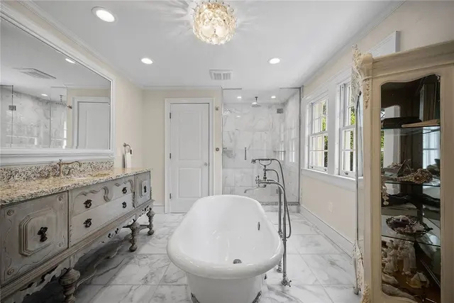201 Creek Drive gallery image 19