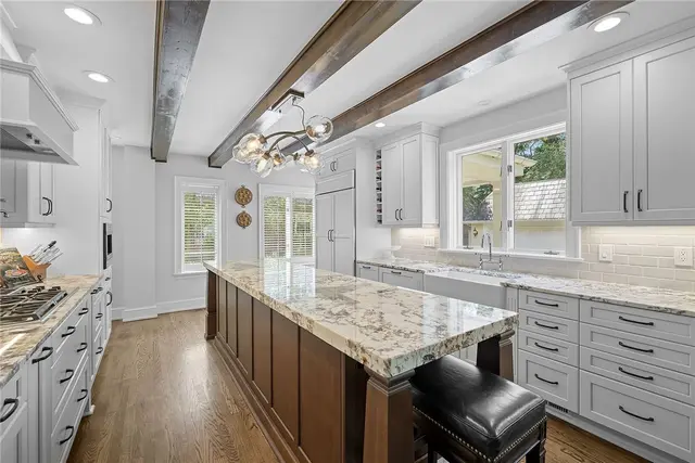 201 Creek Drive gallery image 21