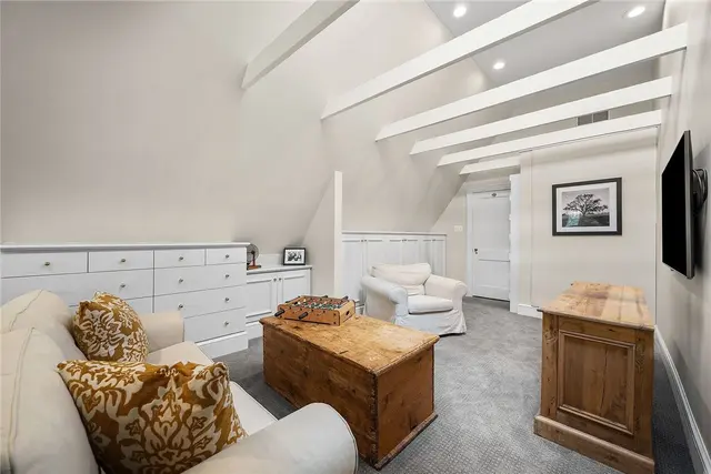201 Creek Drive gallery image 29