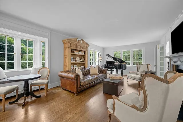 201 Creek Drive gallery image 37