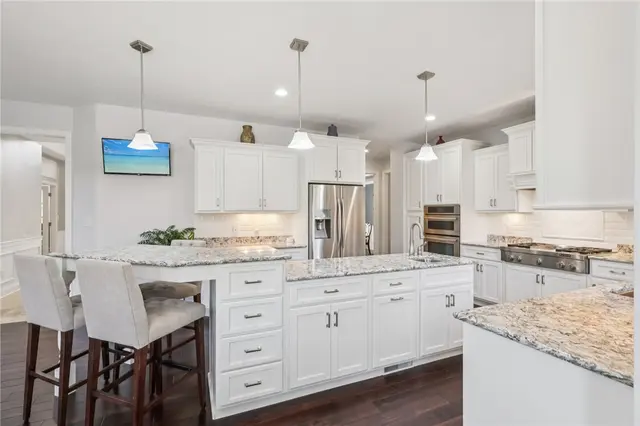 201 Emerson Pines Dr gallery image 6