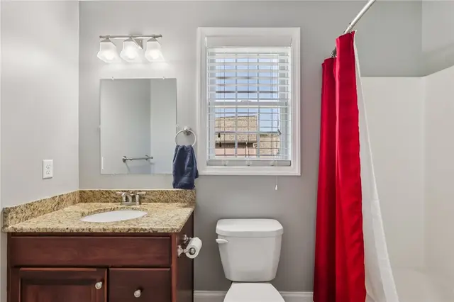 201 Emerson Pines Dr gallery image 10
