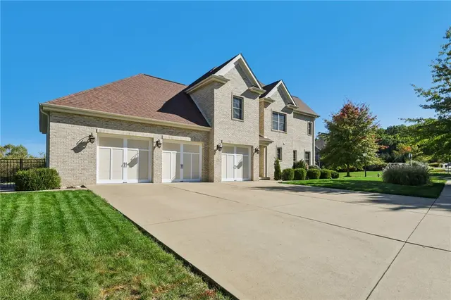 201 Emerson Pines Dr gallery image 17