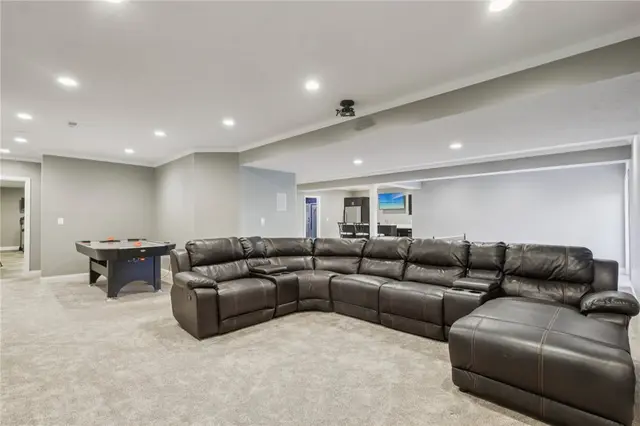 201 Emerson Pines Dr gallery image 27