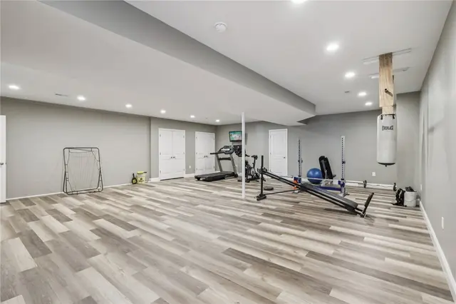 201 Emerson Pines Dr gallery image 33