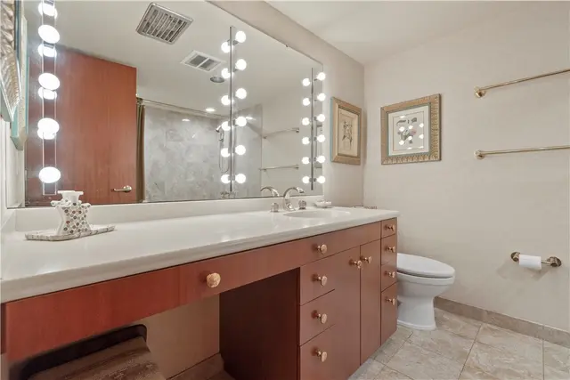201 Grant 405 405 gallery image 14