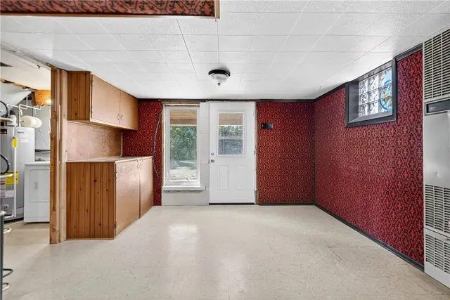 201 Grant Ave gallery image 9