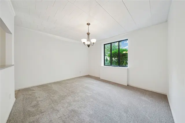 201 Grant St 108 gallery image 6