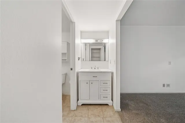 201 Grant St 108 gallery image 19