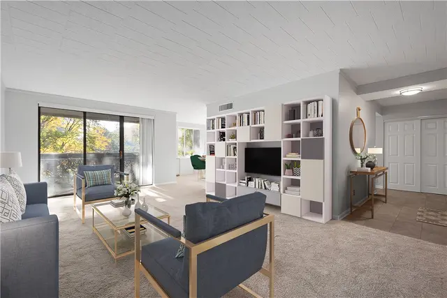 201 Grant St 111 gallery image 12