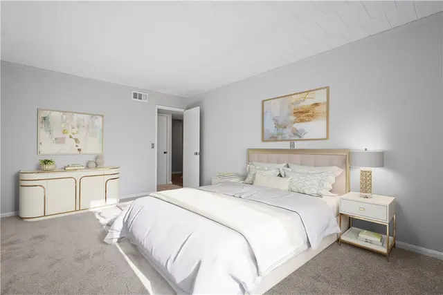 201 Grant St 111 gallery image 24