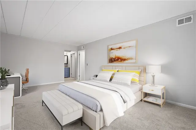 201 Grant St 111 gallery image 31