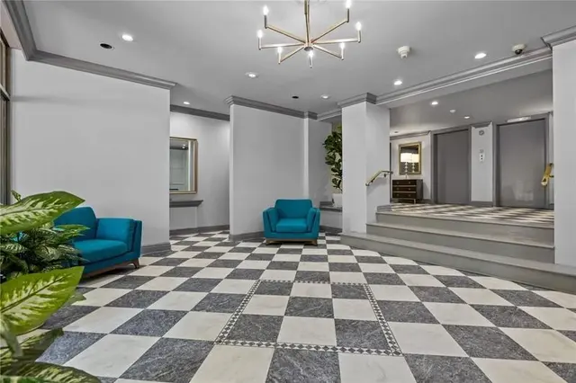 201 Grant St 412 gallery image 11