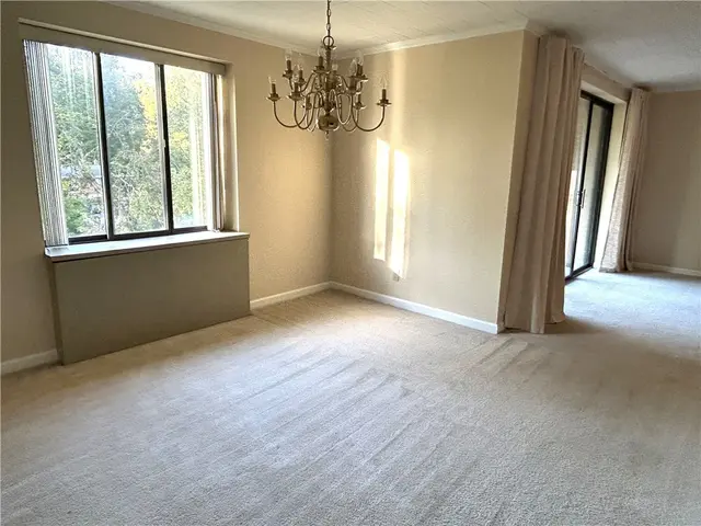 201 Grant St 412 gallery image 13