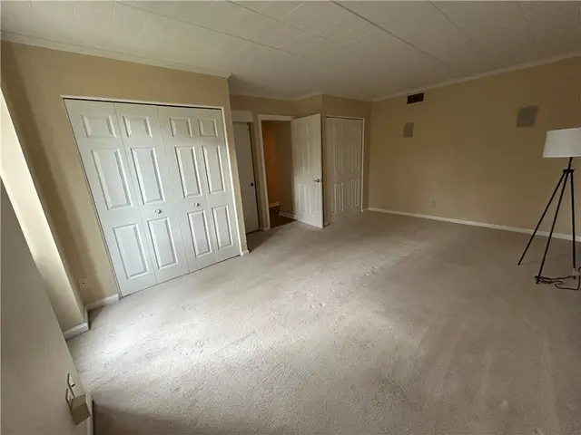 201 Grant St 412 gallery image 20