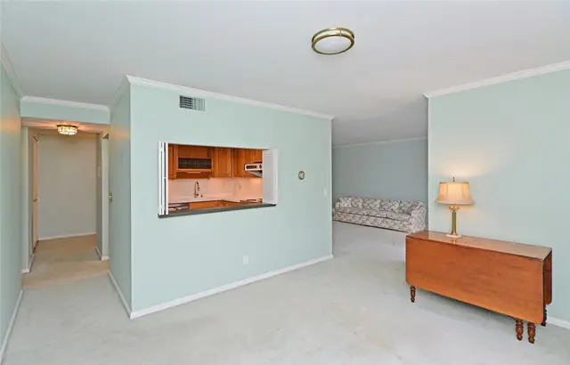 201 Grant St 606 gallery image 3