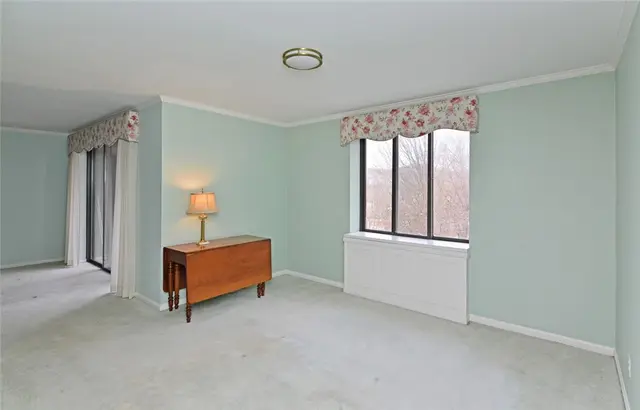201 Grant St 606 gallery image 4