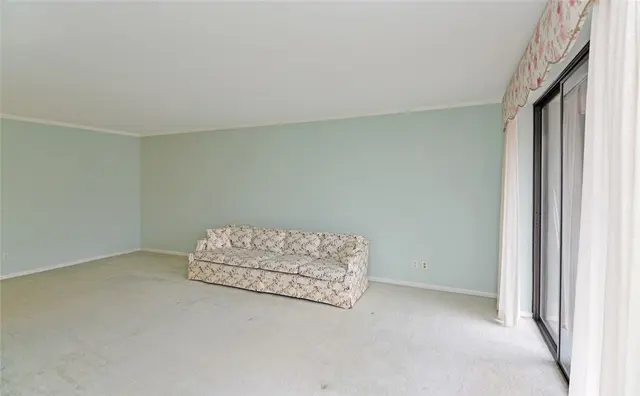 201 Grant St 606 gallery image 5