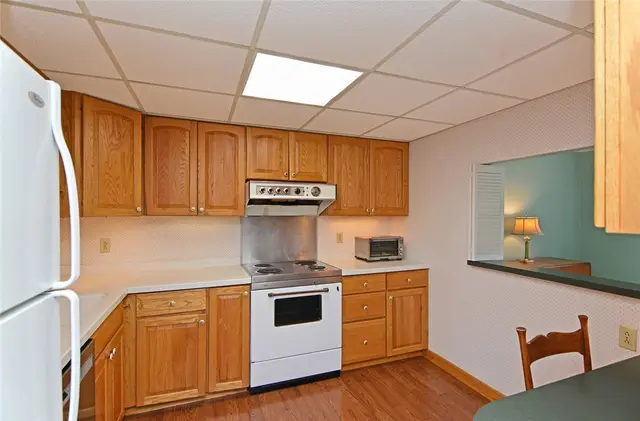 201 Grant St 606 gallery image 7