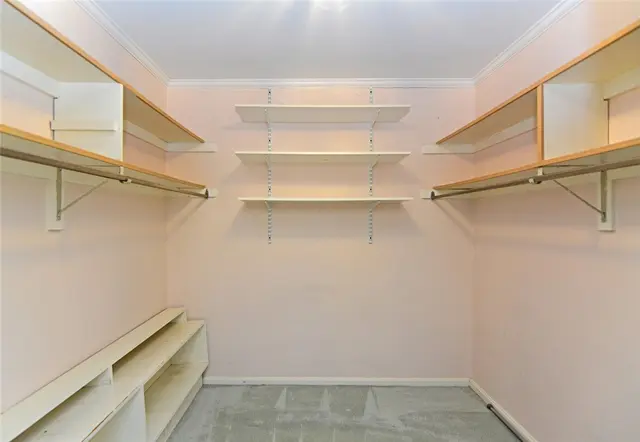 201 Grant St 606 gallery image 14