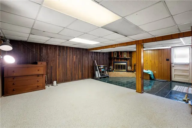 201 Kenney Dr gallery image 5