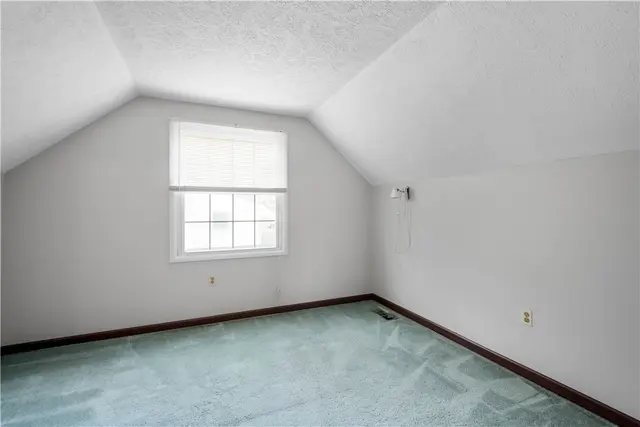 201 Kenney Dr gallery image 14