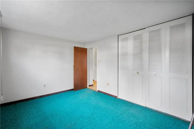 201 Kenney Dr gallery image 23