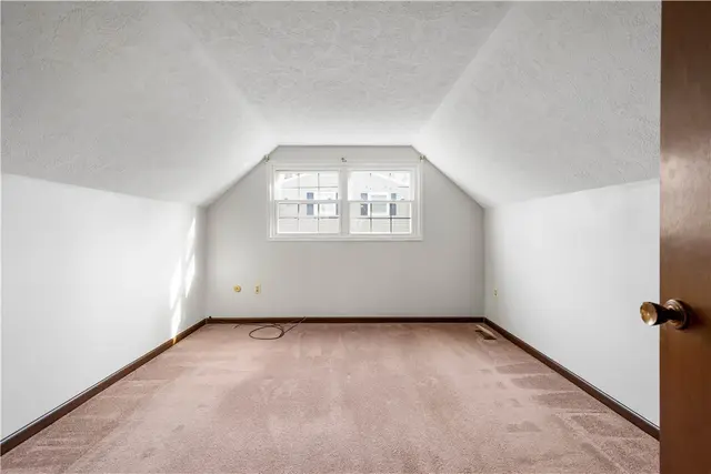201 Kenney Dr gallery image 25