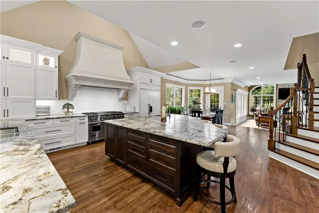 201 MacFadden Dr gallery image 9