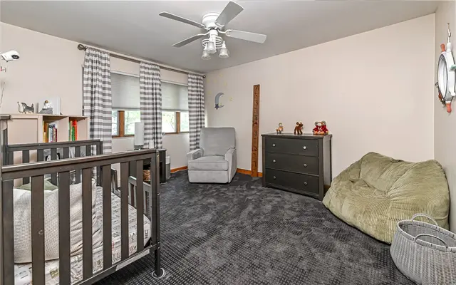 201 Pine Ct gallery image 31