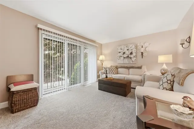 201 Woodbridge Dr gallery image 13