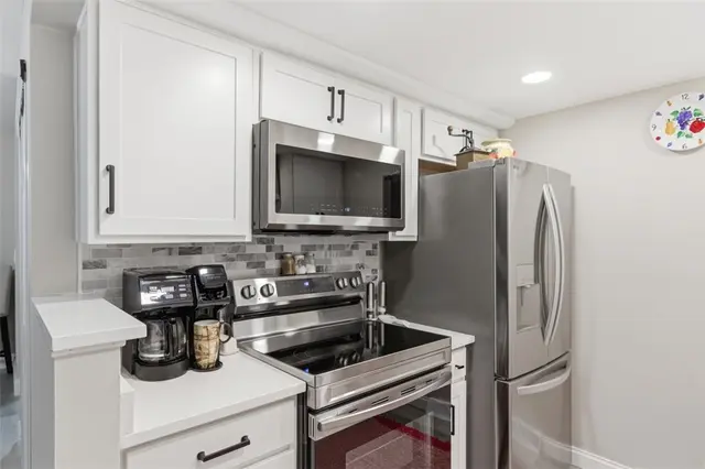 201 Woodbridge Dr gallery image 21