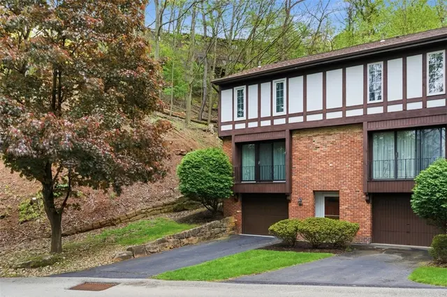 201 Woodbridge Dr gallery image 24