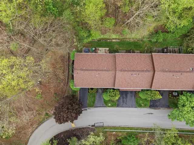 201 Woodbridge Dr gallery image 29