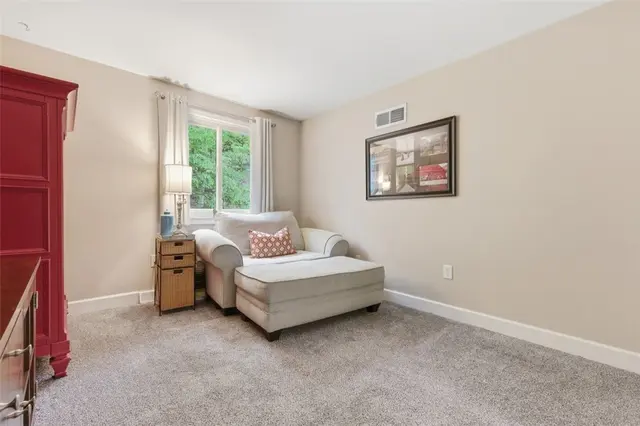 201 Woodbridge Dr gallery image 31