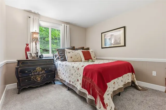 201 Woodbridge Dr gallery image 33
