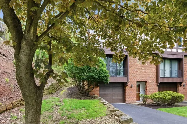 201 Woodbridge Dr gallery image 35