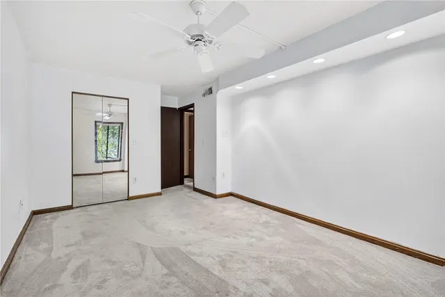 2011 Thornberry Dr gallery image 6