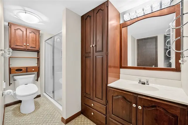 2011 Thornberry Dr gallery image 9