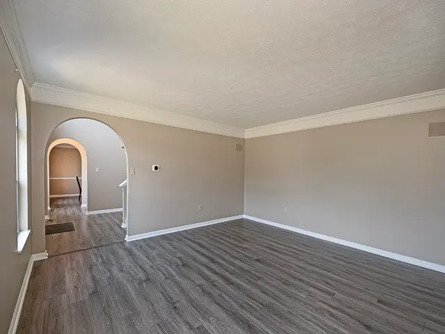 2013 Blossom Dr gallery image 13