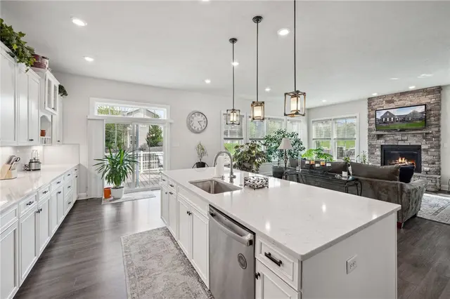 2013 Cherry Road gallery image 9