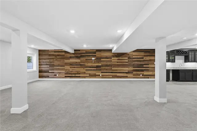 2015 Cherry Road gallery image 3