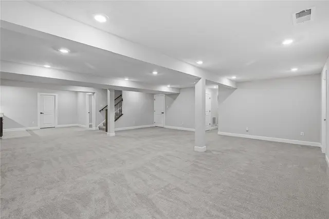 2015 Cherry Road gallery image 9