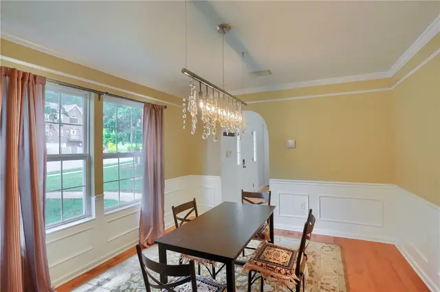 2016 Blossom Drive gallery image 8