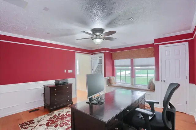 2016 Blossom Drive gallery image 11