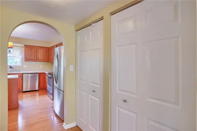 2016 Blossom Drive gallery image 14