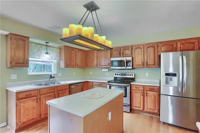 2016 Blossom Drive gallery image 19